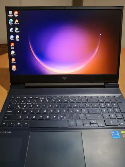 HP Victus 16 Gamer - Intel i5 11a Gen - miniatura 1