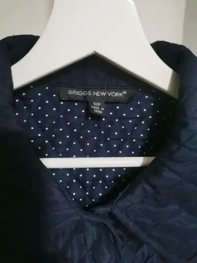 Chaqueta delgada azul marino con botones metwlicos - miniatura 5