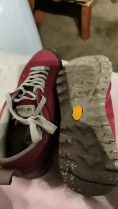 Zapatillas deportivas Lipoi rojo y negro - miniatura 3