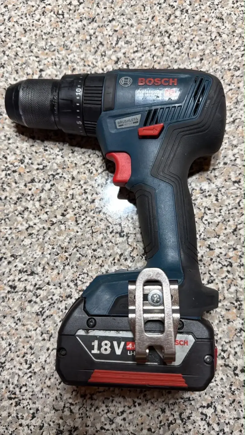 Taladro inalámbrico Bosch con batería recargable - 2
