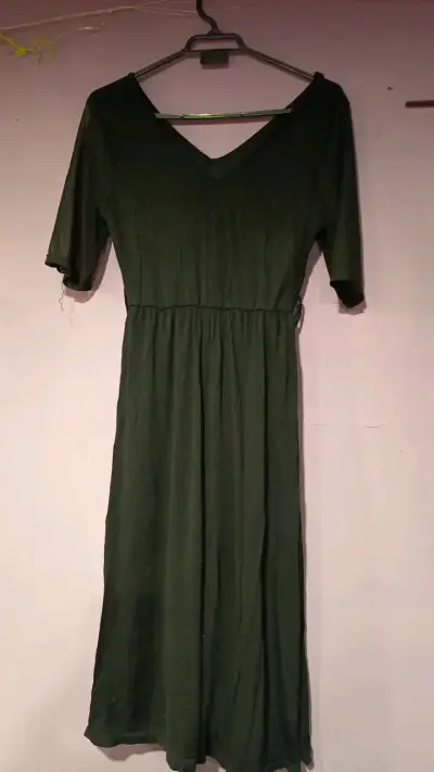 Vestido largo negro elegante - miniatura 1