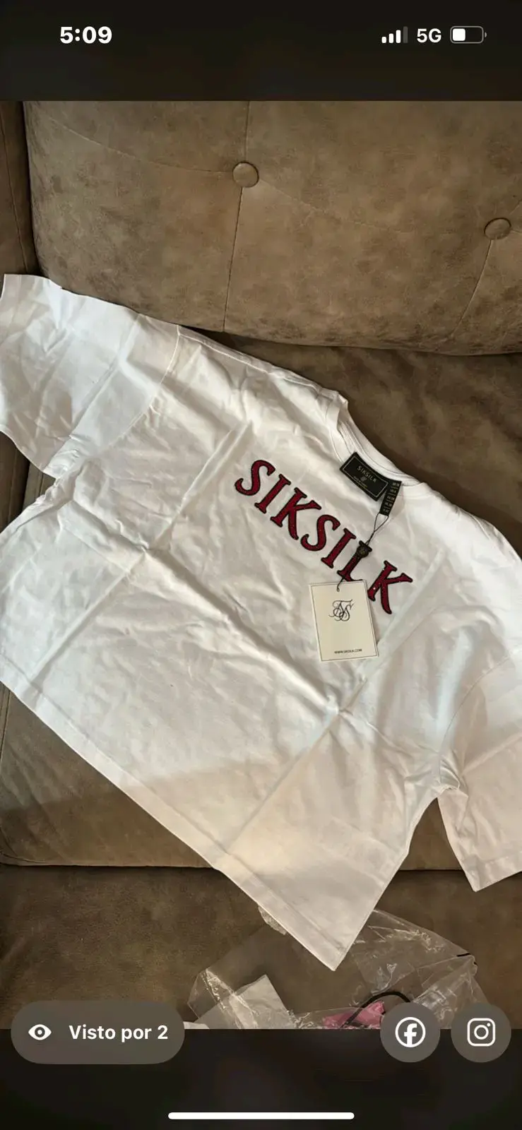 Polera blanca SikSilk con logo bordado original