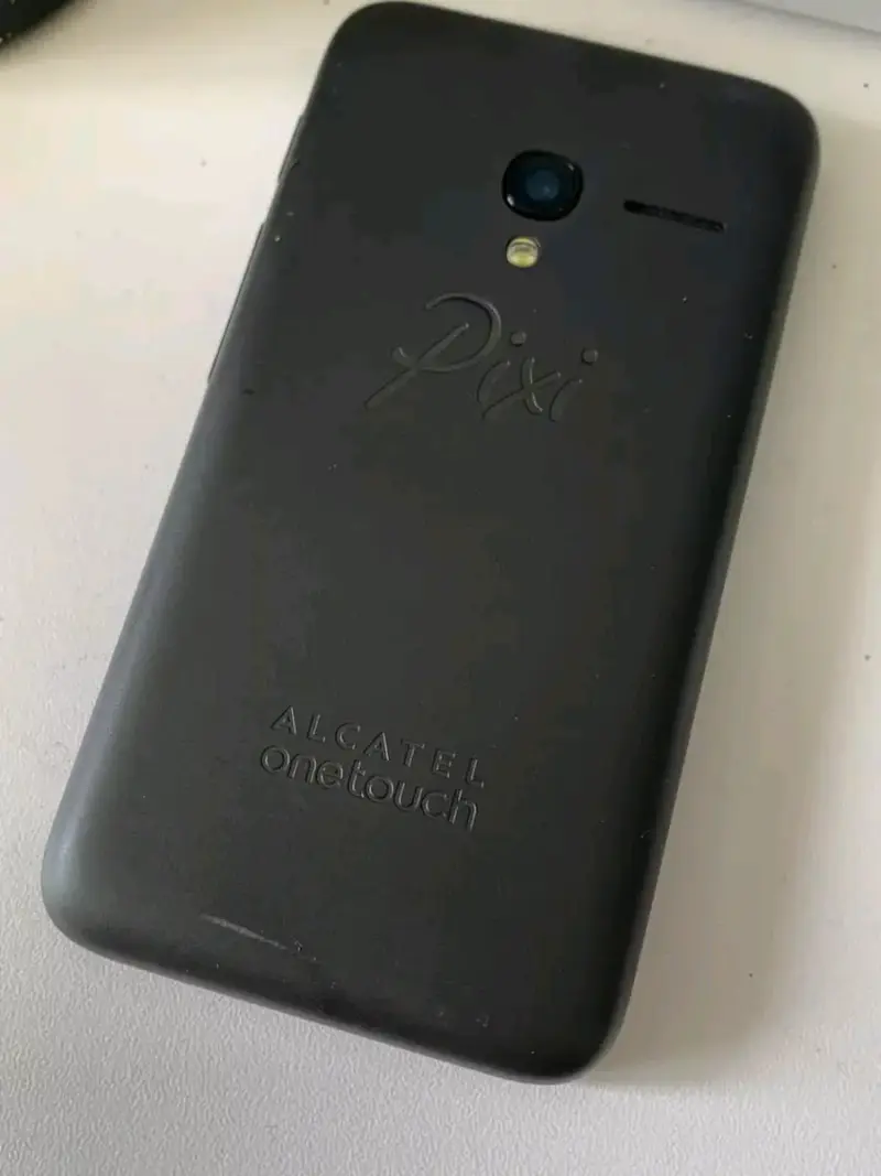 Smartphone con pantalla táctil pixi - 2