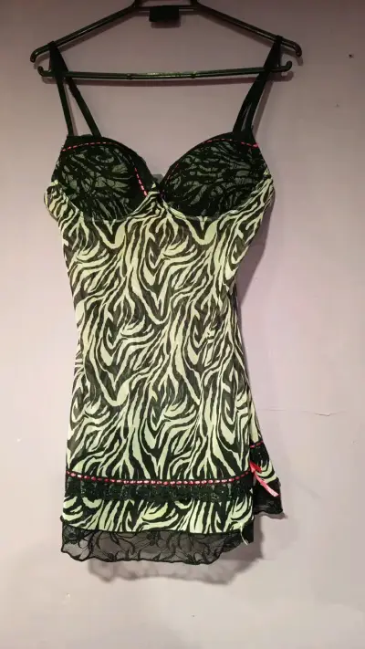 Camisón animal print con encaje - miniatura 1