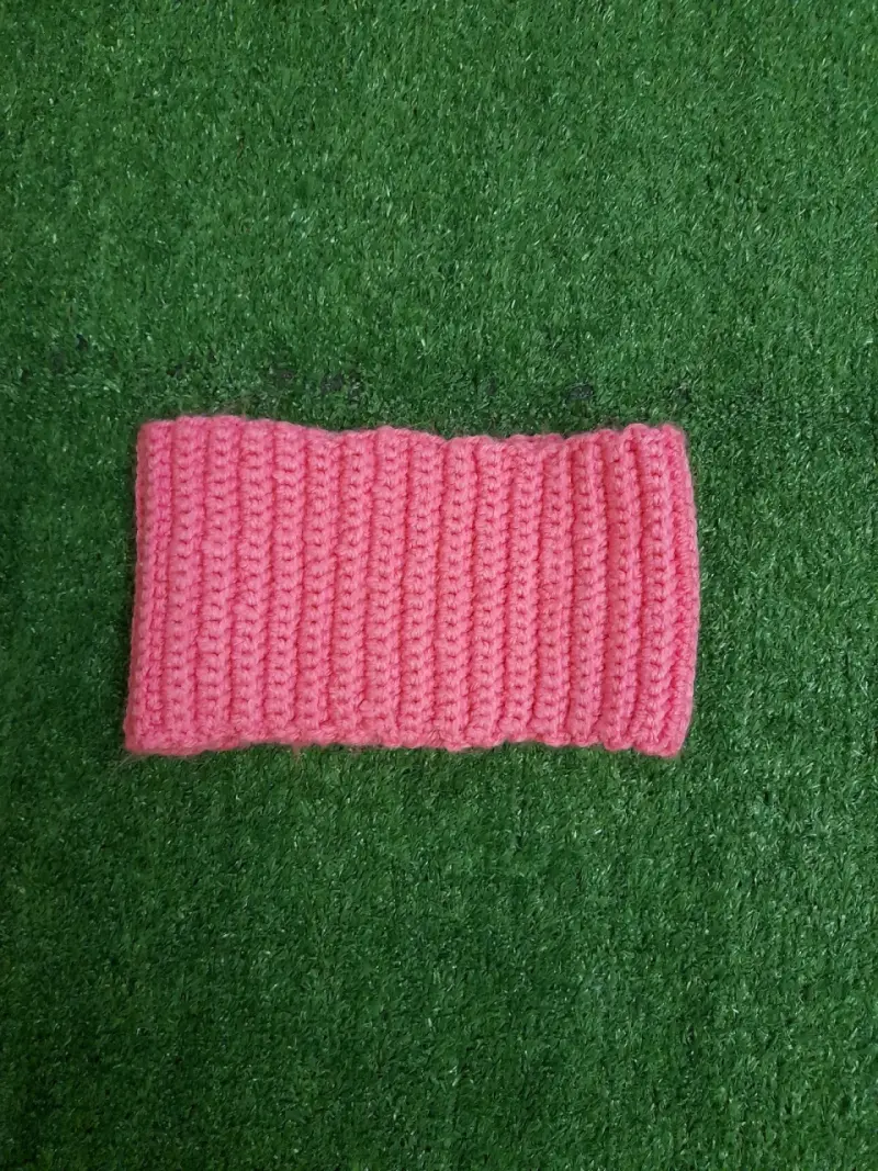 Cuello tejido a crochet color rosa - 1