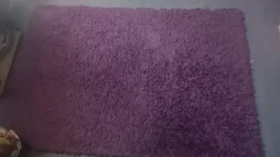 Alfombra morada de felpa suave - miniatura 2