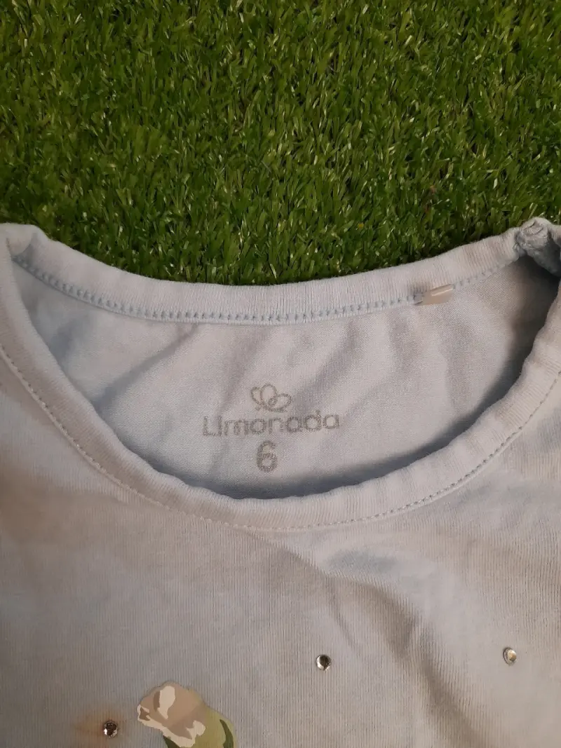 Polera infantil con volantes y estampado floral - 2