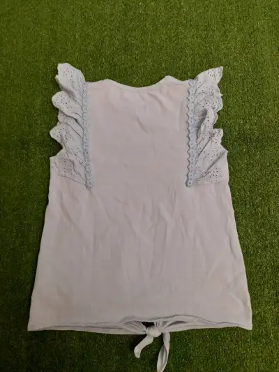 Polera infantil con volantes y estampado floral - miniatura 3