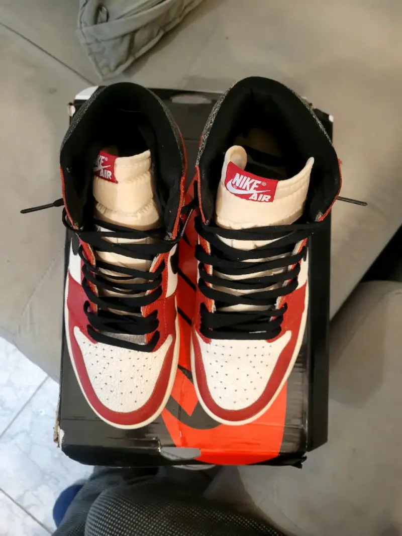 Air Jordan 1 High OG Chicago Lost & Found - 6