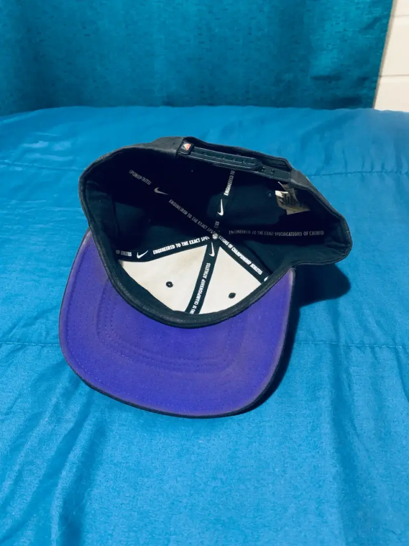 Gorra negra Lakers estilo casual - 2