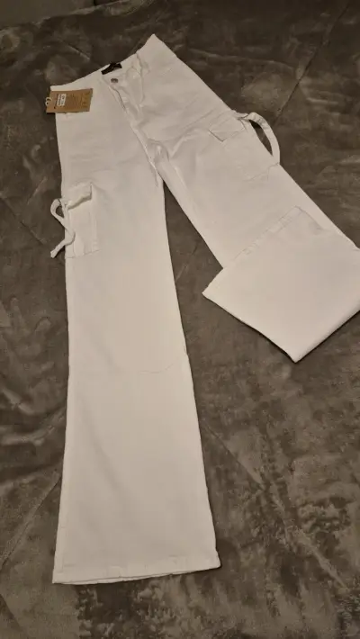 Pantalones cargo blancos Levanta cola - miniatura 1