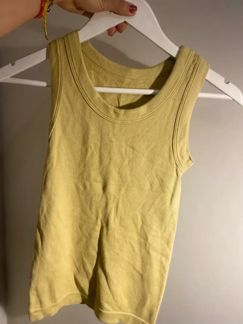 Polera amarilla - 2