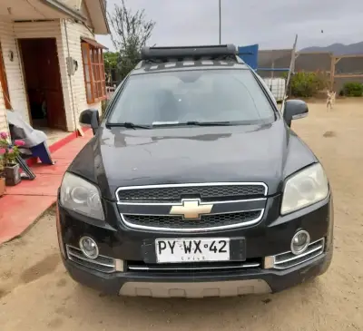 Chevrolet Captiva SUV en buen estado - miniatura 1