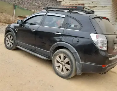 Chevrolet Captiva SUV en buen estado - miniatura 4