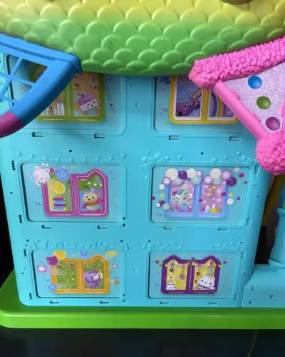Casa de Gabby celebración con personajes y más - miniatura 3