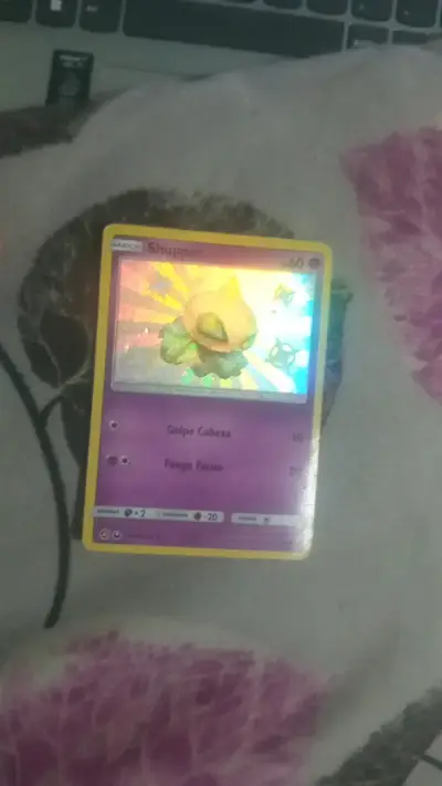 Carta Pokémon Shuppet shiny holográfica - miniatura 1