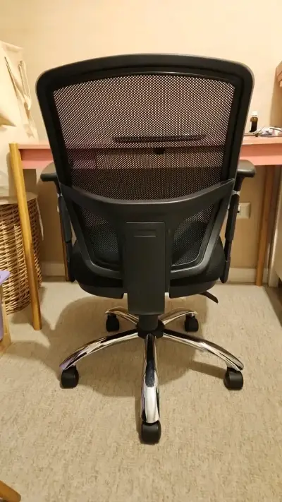 Silla de oficina ergonómica negra - miniatura 5