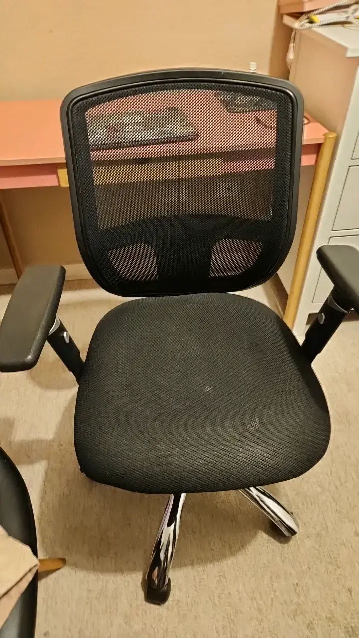 Silla de oficina ergonómica negra - 6