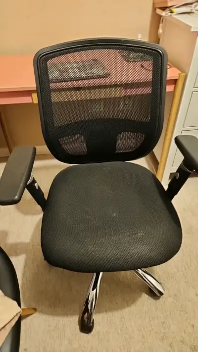 Silla de oficina ergonómica negra - miniatura 6