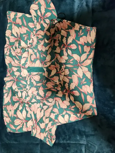 Vestido floral con volantes azul y blanco - miniatura 2