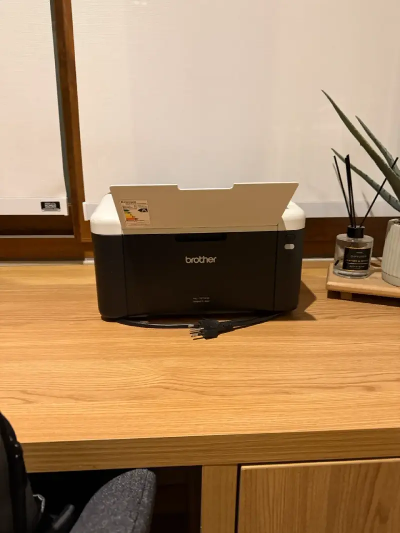 Impresora láser Brother HL-1212W compacta - 3