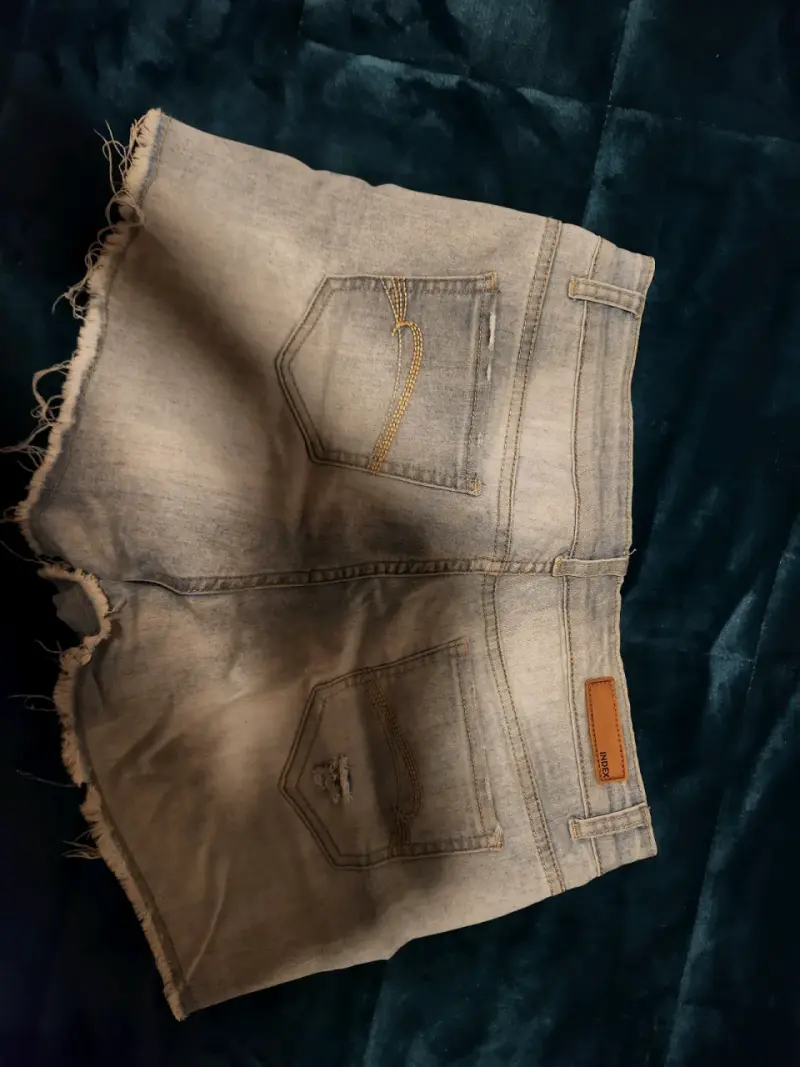 Shorts de mezclilla desgastados para mujer - 2