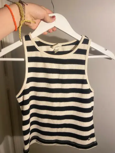 Polera sin mangas a rayas blanco y negro - miniatura 2