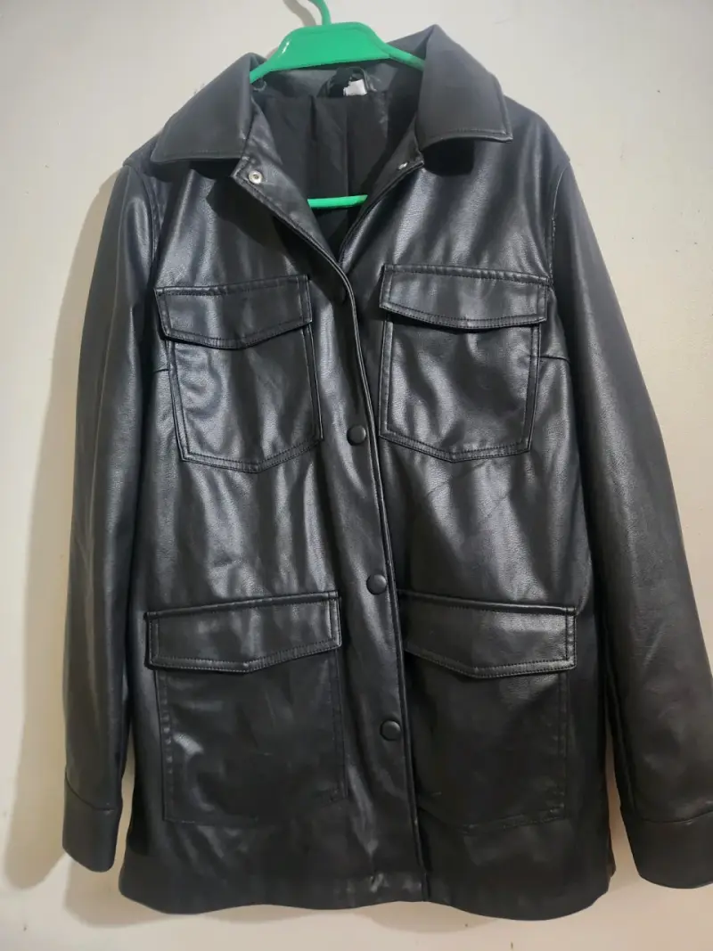 Chaqueta de cuero sintético negra para hombre