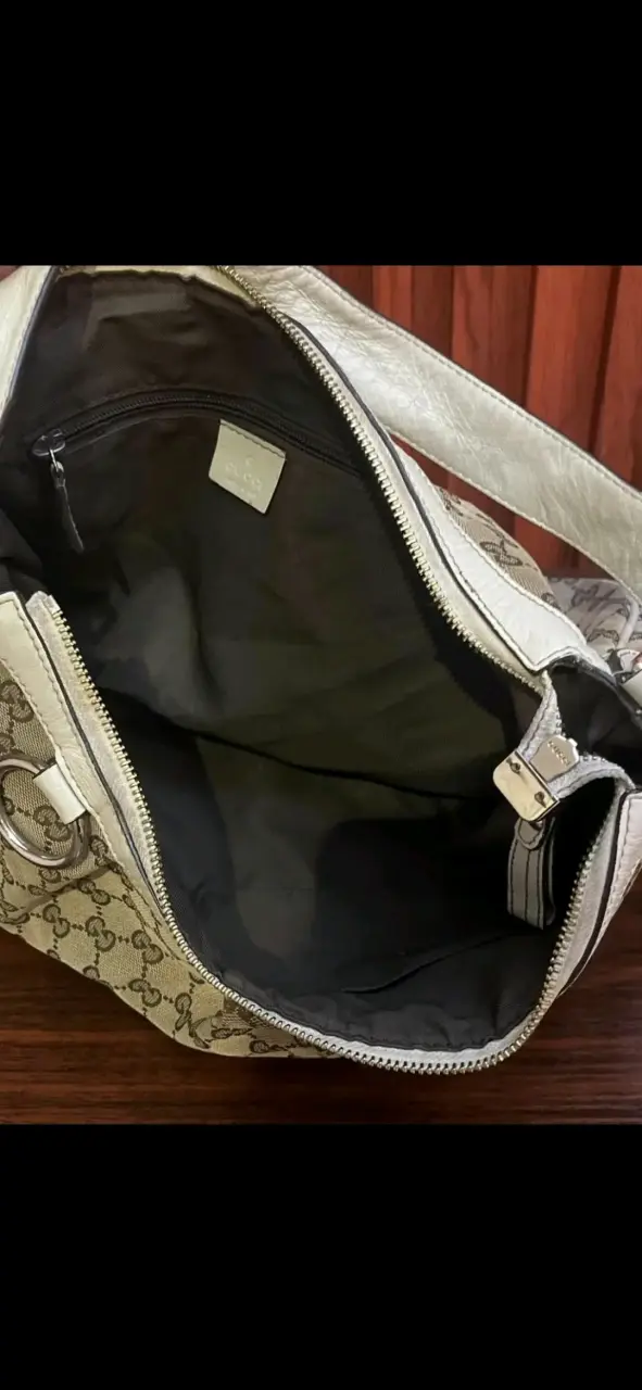 Bolso Gucci monograma beige elegante - 2