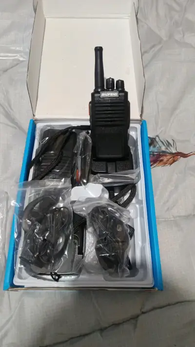Radio portátil Baofeng BF-M77 con USB - miniatura 4