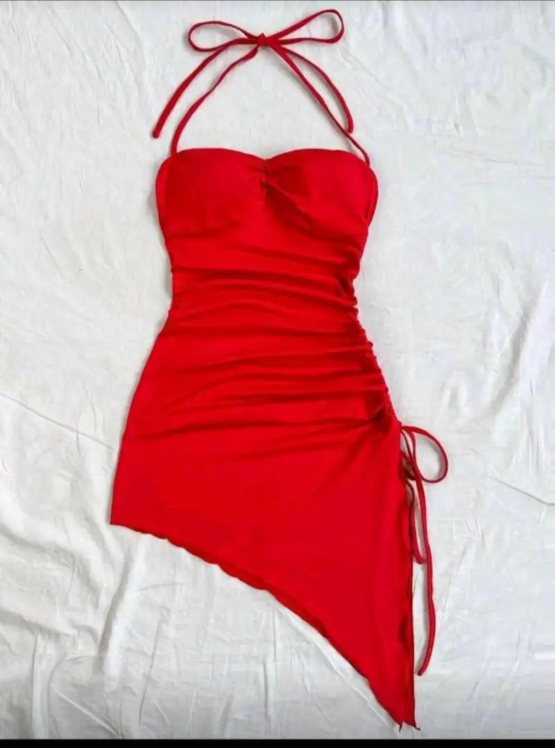 Vestido rojo asimétrico con tirantes - 1