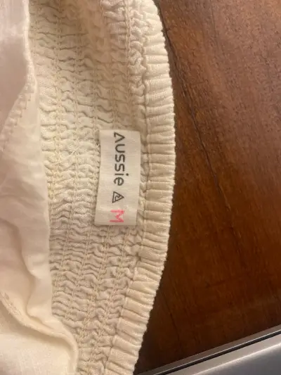 Polera de tirantes color beige - miniatura 4