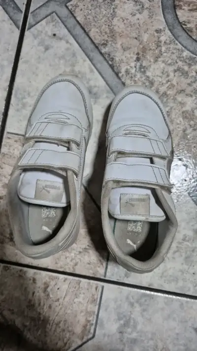 Zapatillas Puma blancas con brillo - miniatura 2