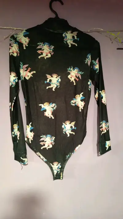 Body negro con estampado de ángeles - miniatura 2