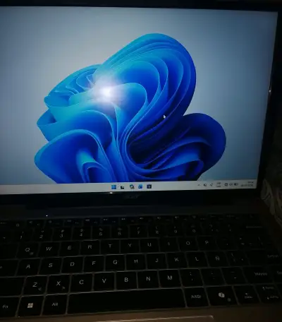 Notebook Acer con Windows 11 en buen estado - miniatura 1