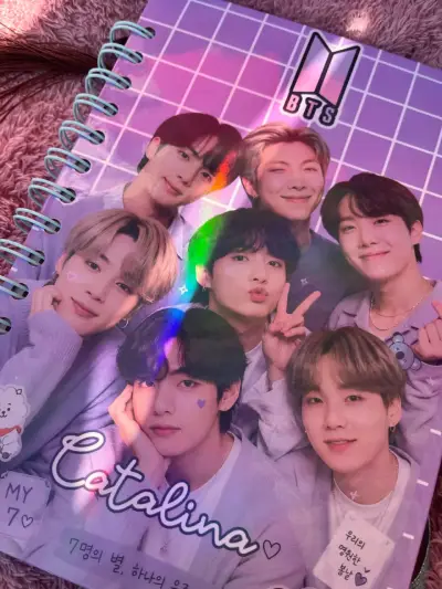 Cuaderno BTS con diseño de portada - miniatura 1
