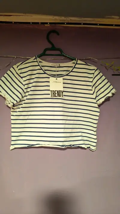 Polera rayada blanca y azul XL - miniatura 1