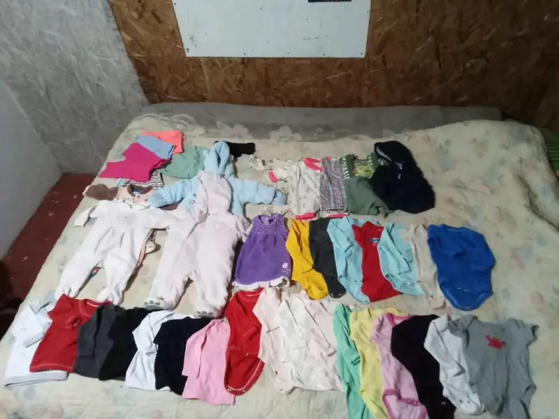 Lote de ropa de bebé variada - 3