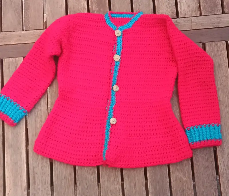 Chaleco niña tejido a crochet rojo y azul - 1