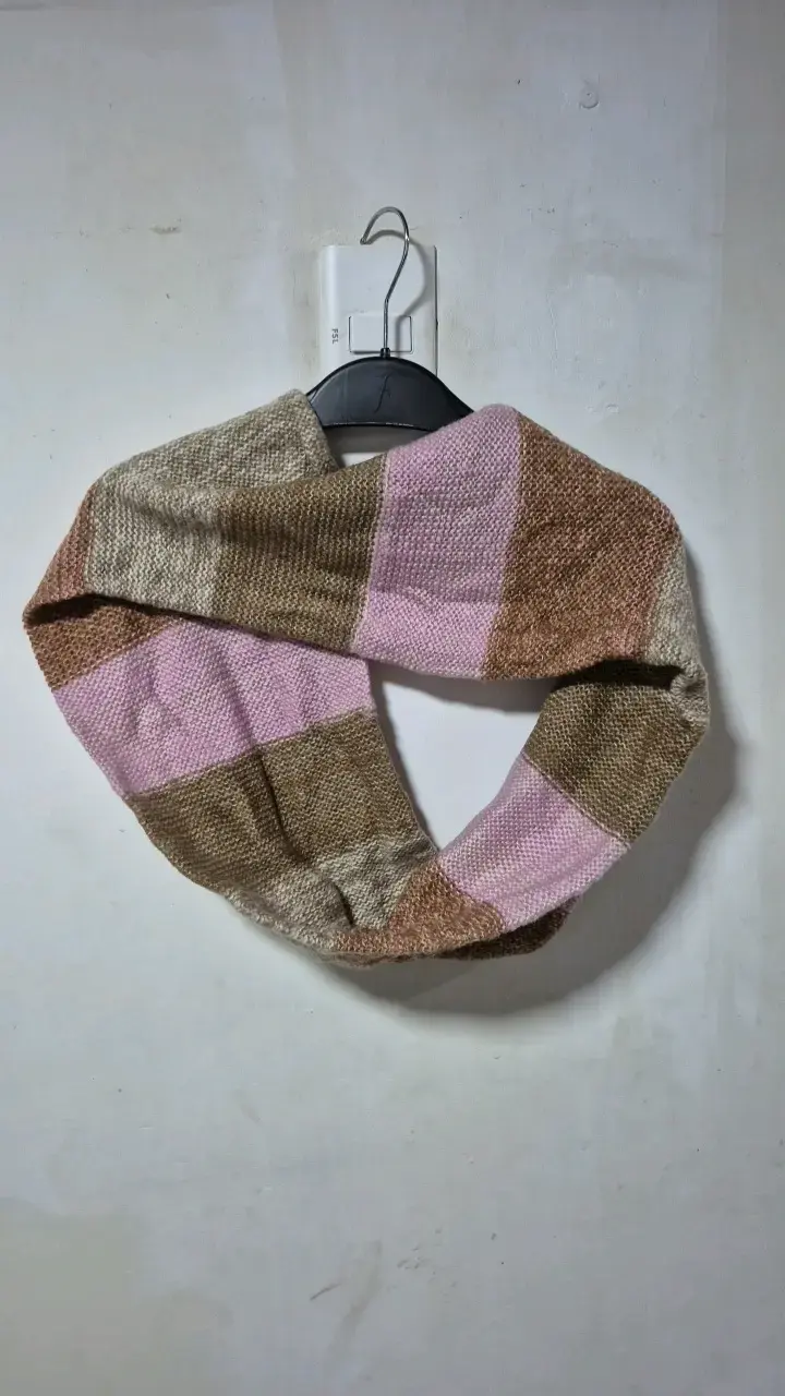Bufanda de lana multicolor tejida a mano - 2