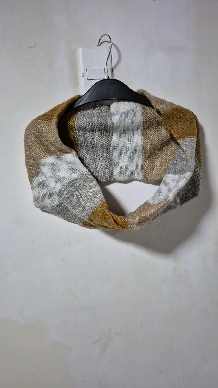 Bufanda de lana multicolor tejida a mano - 4