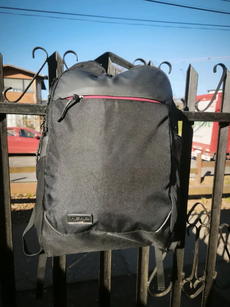 Mochila negra Head con bolsillo frontal - 1