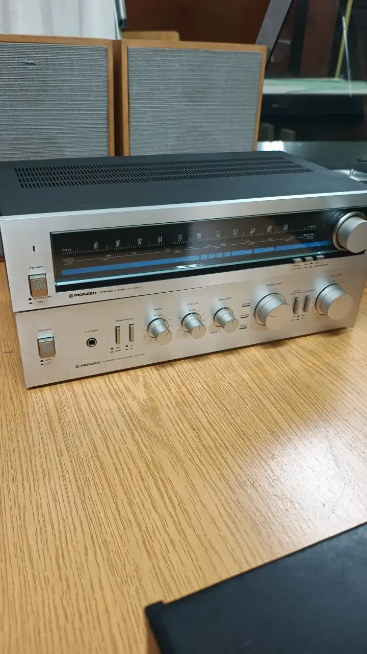 Receptor estéreo vintage Pioneer, y amplificador - 1