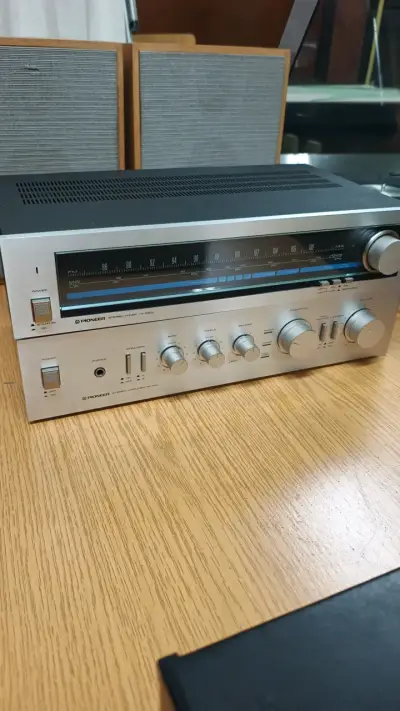 Receptor estéreo vintage Pioneer, y amplificador - miniatura 1