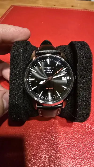 Casio Edifice EFV-100L Cuero Original - Impecable - miniatura 1