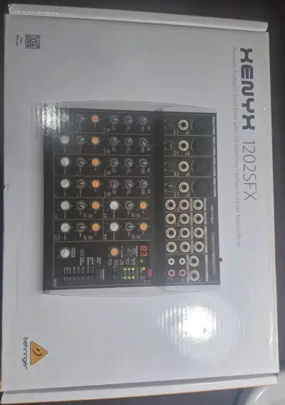 Mezclador Behringer Xenyx 1202SFX con USB - miniatura 1