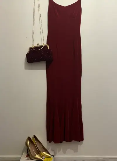 Vestido largo burdeos elegante - miniatura 1