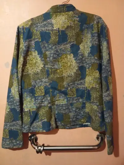 Chaqueta estampada de mujer en tonos verdes y azules - miniatura 2
