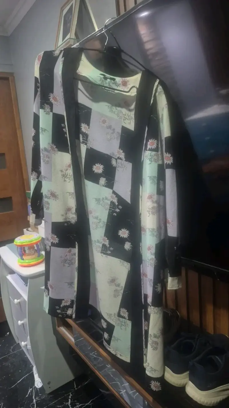 Kimono floral de mujer en tonos pastel