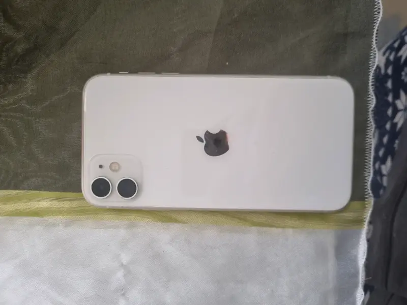 iPhone 11 blanco - 1